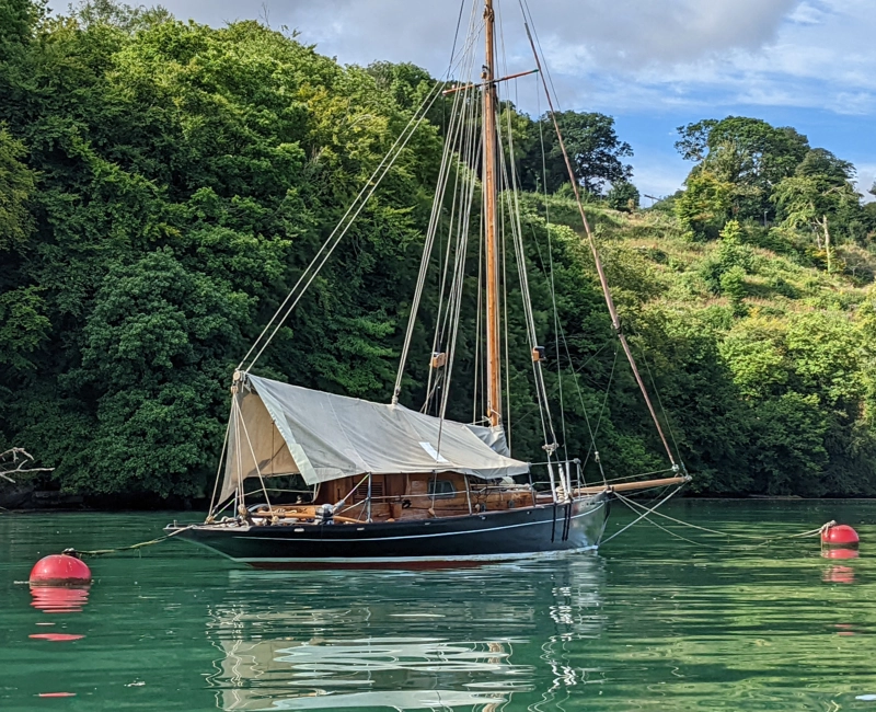 Image of a classic yacht on a Deepwater Mooring